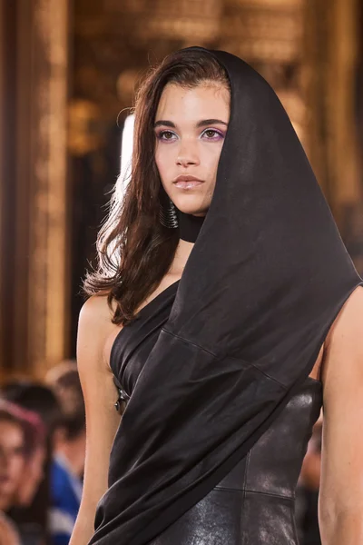 Look 195